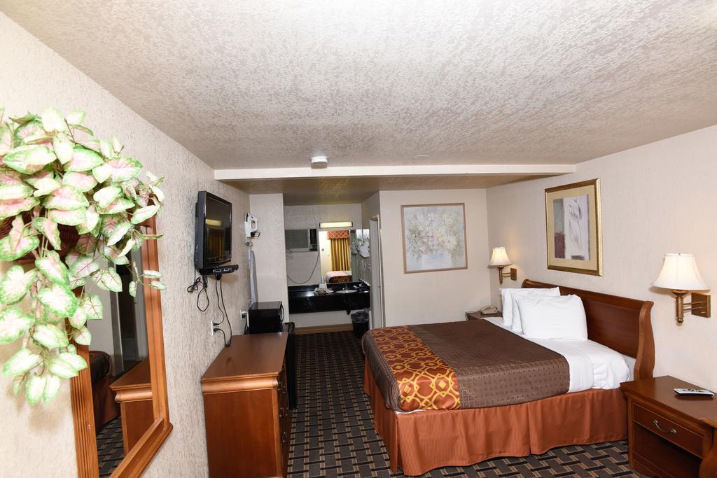 Best Budget Inn أنهايم المظهر الخارجي الصورة