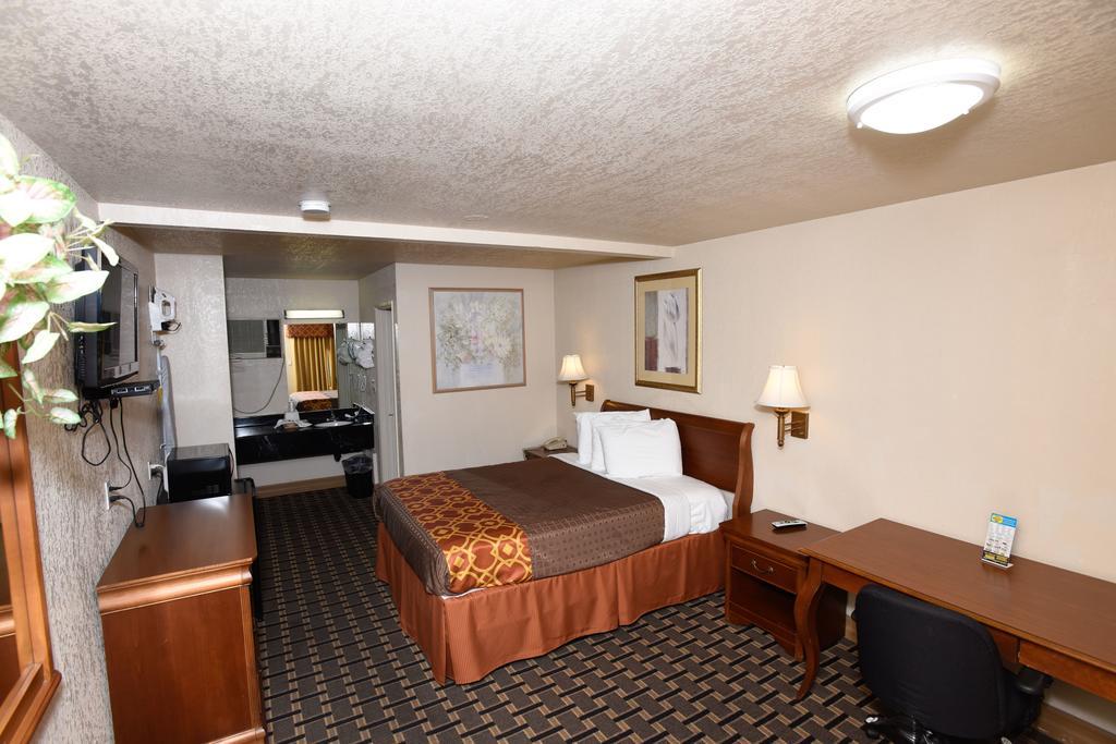 Best Budget Inn أنهايم المظهر الخارجي الصورة